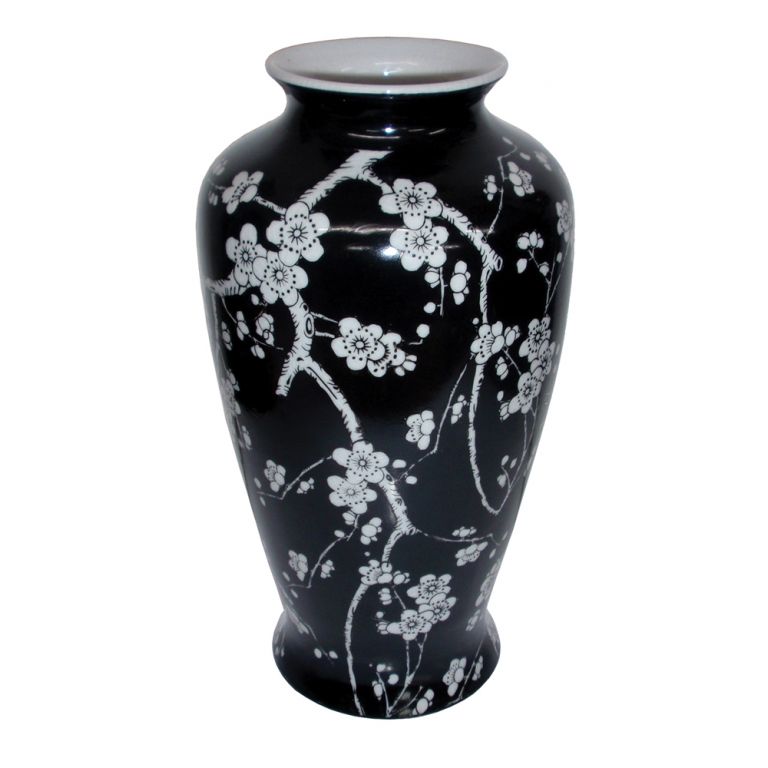Vase in Black